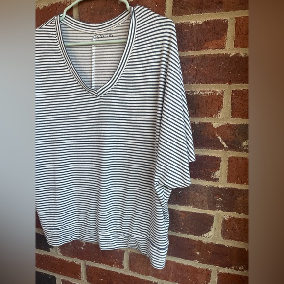 Softies Navy Stripe Oversized Lounge Tee Size Medium - Picture 4 of 9